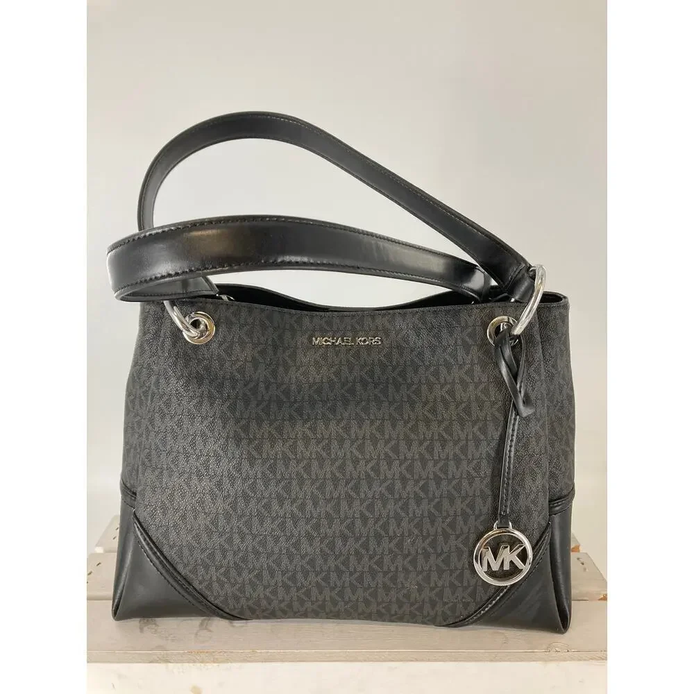 MICHAEL KORS, LARGE BLACK SIGNATURE LEATHER SHOULDER BAG